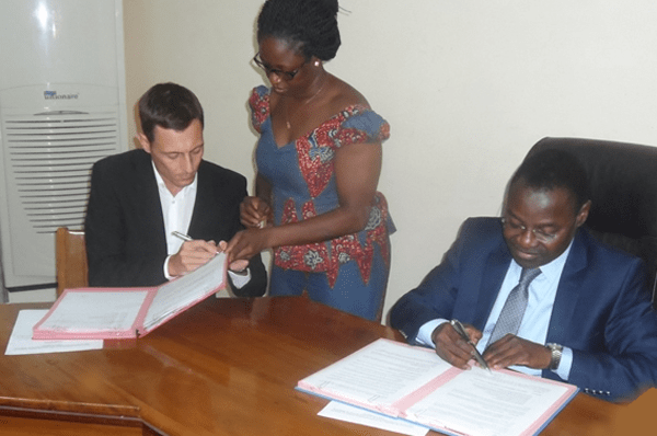 Vers une amélioration des systèmes de gestion de santé au Togo : le CHP de Blitta et d’Atakpamé bénéficie d’une expérience pilote de contractualisation