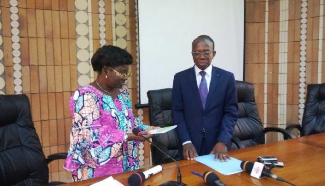 Madame Ayawovi Demba Tignokpa : MINISTRE EN CHARGE DE LA PLANIFICATION DU DEVELOPPEMENT A LA TETE DU NOUVEAU BUREAU DU CCM.