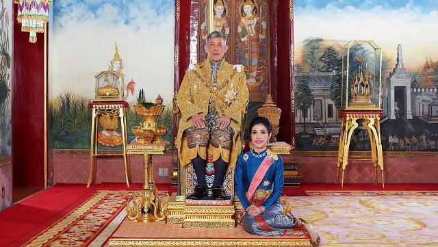 Thaïlande: la concubine du roi répudiée et déchue de ses titres