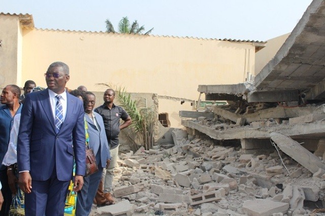 EFFONDREMENT D’UN IMMEUBLE A LOME: UNE DELEGATION MINISTERIELLE S’EST RENDUE SUR LES LIEUX DU DRAME