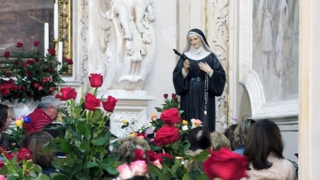 Ukraine: le cardinal Parolin se tourne vers «la sainte de l’impossible»