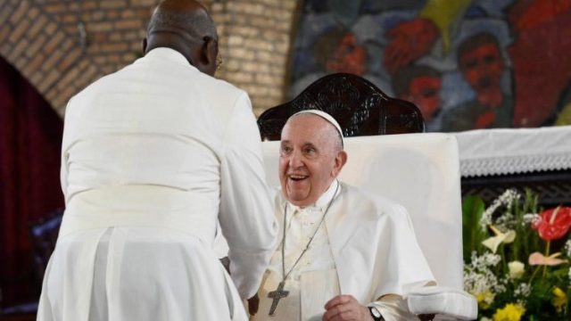 Journée de la vie consacrée: le Pape encourage les prêtres dans leur mission prophétique.