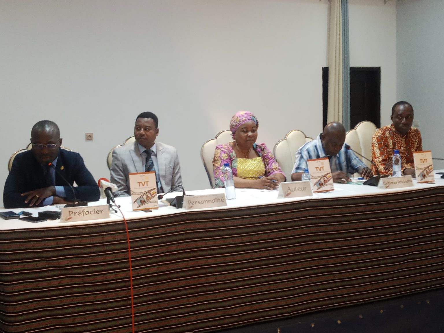 Littérature : Dolibe Dorothée Tabiou narre ses plus belles années à la TVT 