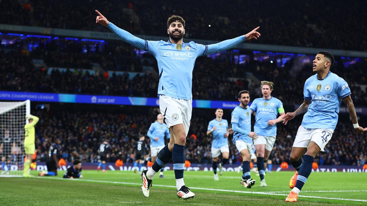 Manchester City se fait peur mais jouera les barrages