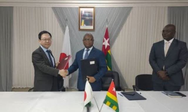 Don de véhicules du Japon aux forces de police du Togo