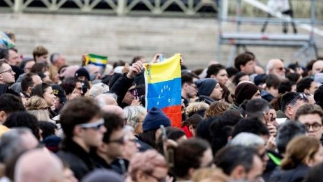 Venezuela: Le Pape invite à surmonter la violence et à garantir la souveraineté du pays
