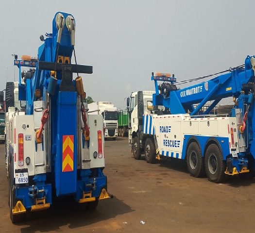 Togo/UNATROT : Mise en service de 2 camions-grues remorqueurs de pointe