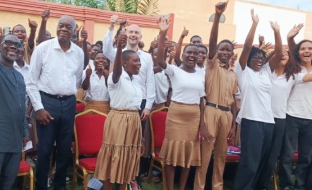  Le ministre français des affaires étrangères en visite de travail à Aného