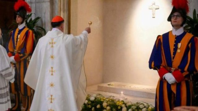 Léon XIV et l&rsquo;Église se souviennent de François à Saint-Marie-Majeure