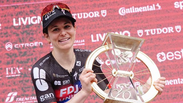 Elise Chabbey attend son premier bébé