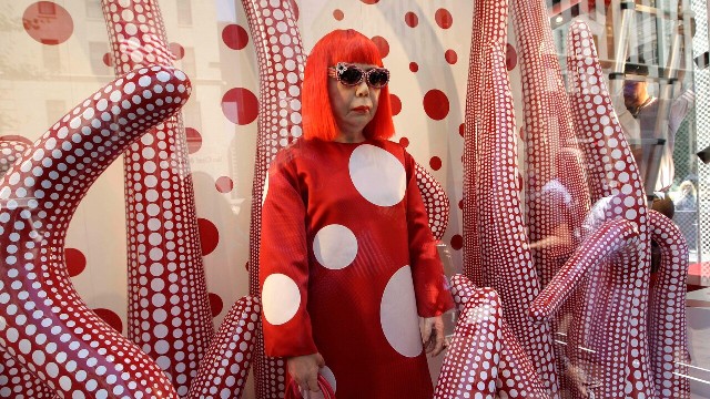 Cinq œuvres emblématiques de la défunte artiste japonaise Yayoi Kusama