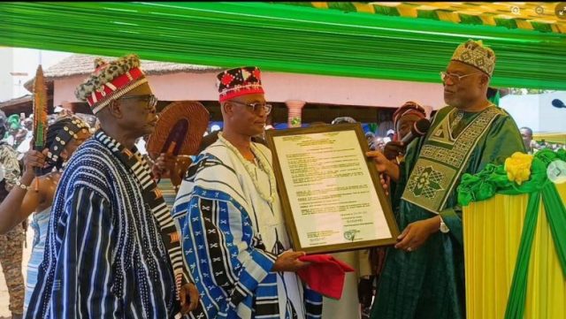 Togo : Remise de décret à Nagnango Bouraim Naaba Bougoum II de Cinkassé
