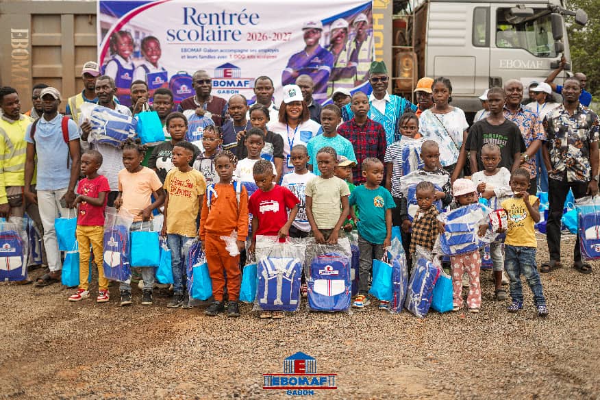 EBOMAF-GABON : Don de kits scolaires aux enfants du personnel