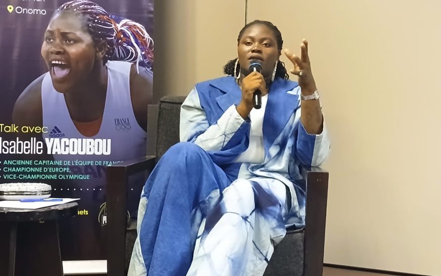 Togo : « Playground Talk », échange entre Isabelle Yacoubou et des jeunes basketteuses
