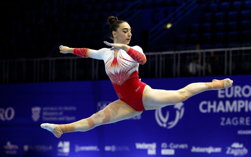 Lena Bickel rate de peu la finale du concours général aux Mondiaux de Rotterdam