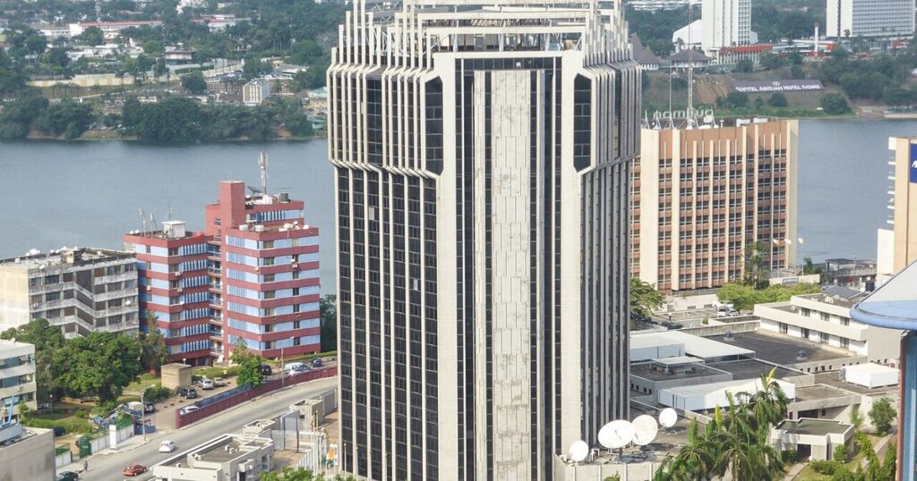 Mobile money : la BCEAO double le plafond à 4 millions FCFA